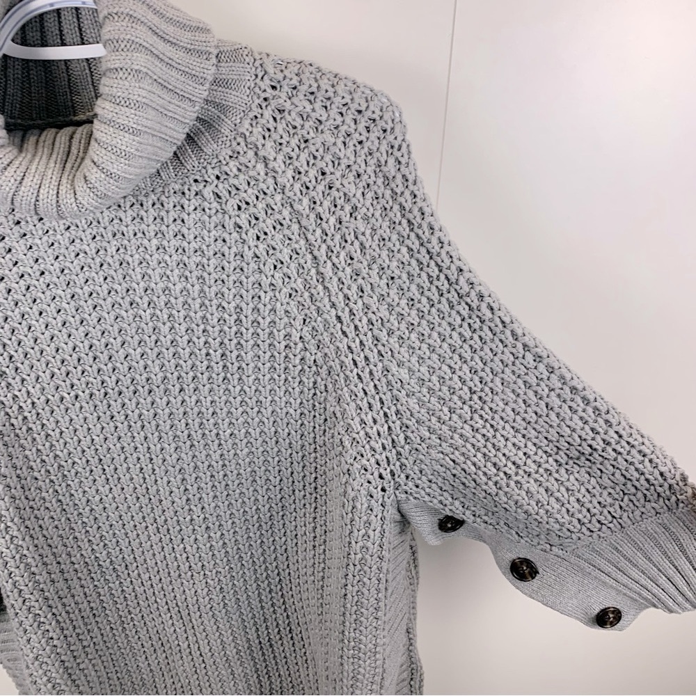 NWT J. Crew sz S Chunky Grey Knit Turtleneck Button Sleeve Poncho Sweater - Picture 3 of 9